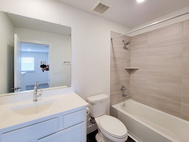 Building Photo - Very functional floor plan, has game room/home office, covered back patio on a big lot. Primary o...