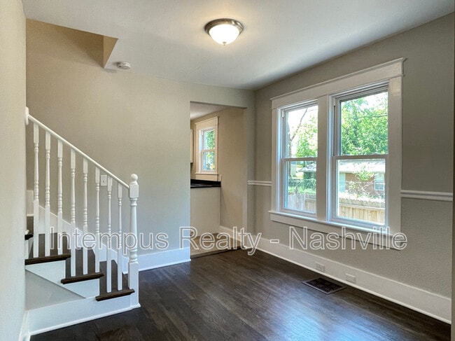 Building Photo - 1126 Sharpe Ave