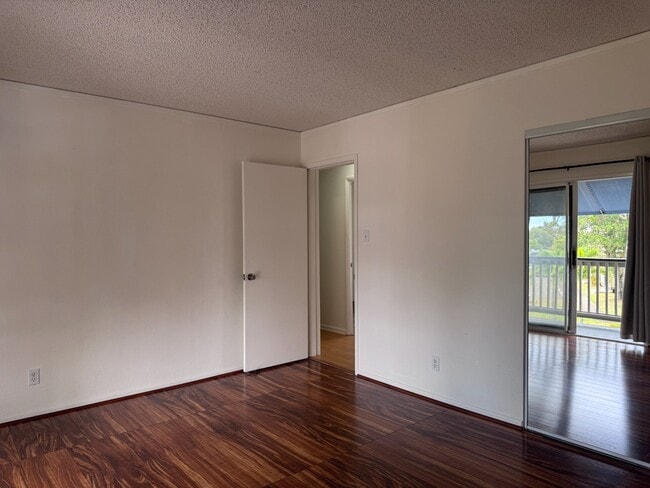 Building Photo - 3 Bedroom in Aiea - Looking over Golf Course