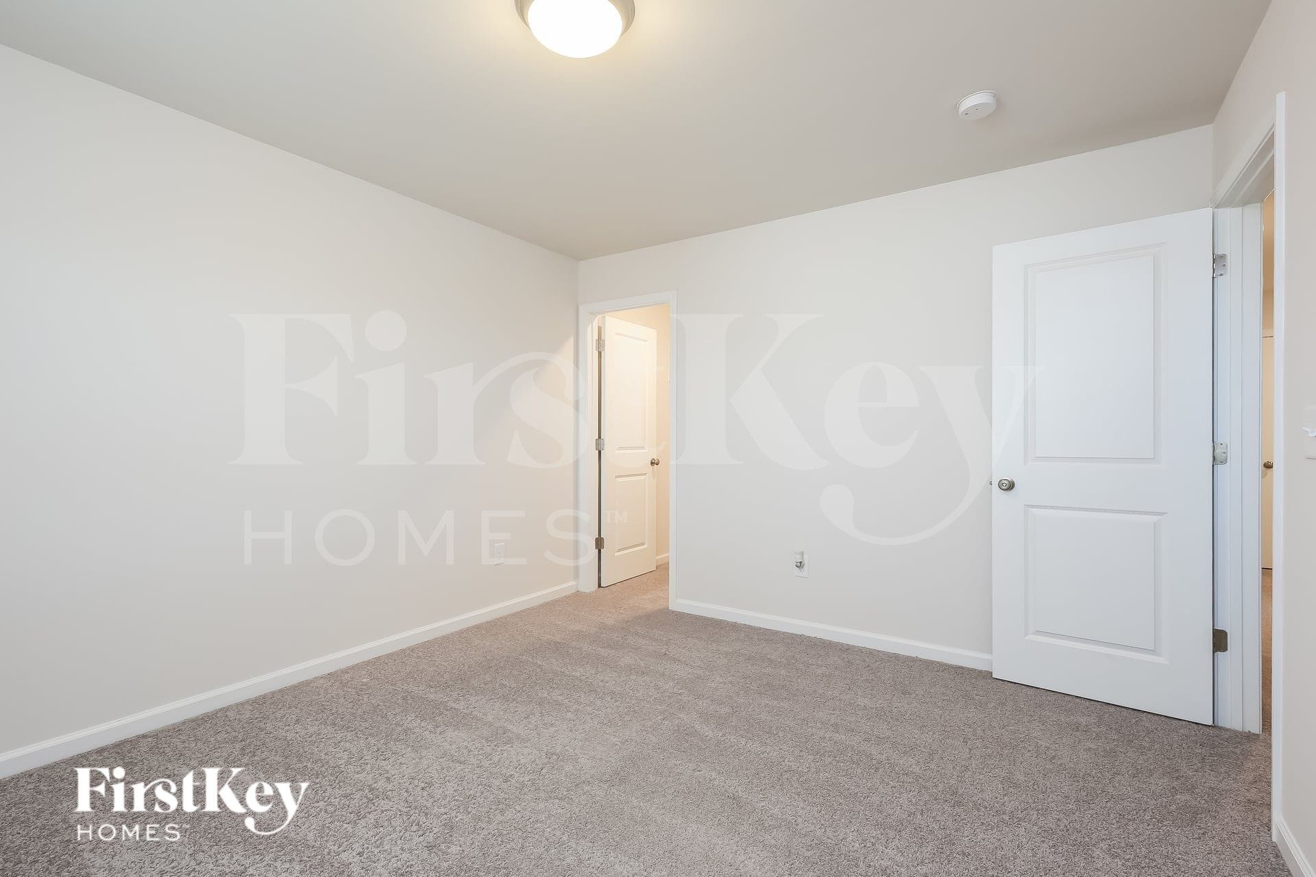 Building Photo - 701 Birchcrest Wy