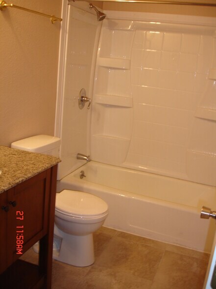 Building Photo - 17106 NE 45th St