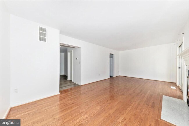 Building Photo - 13303 Country Ridge Dr