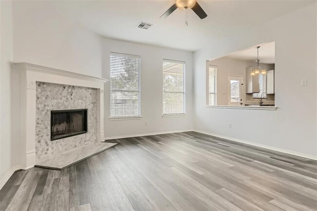 Building Photo - 1104 Canoe Cove