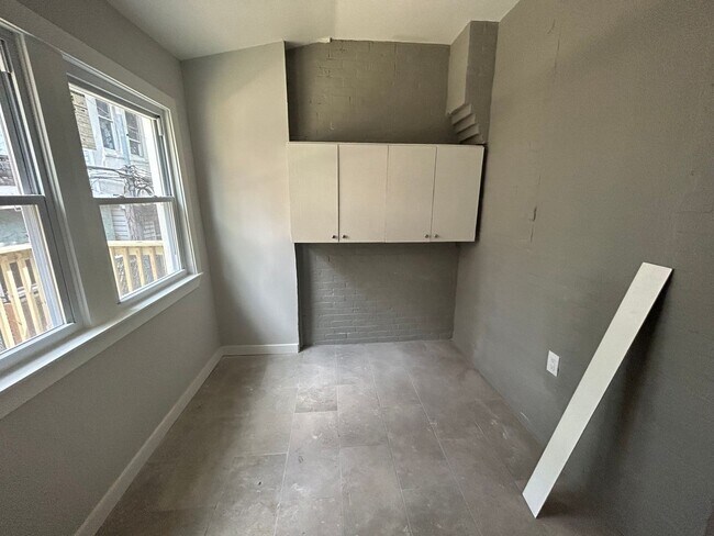 Building Photo - 3115 F St