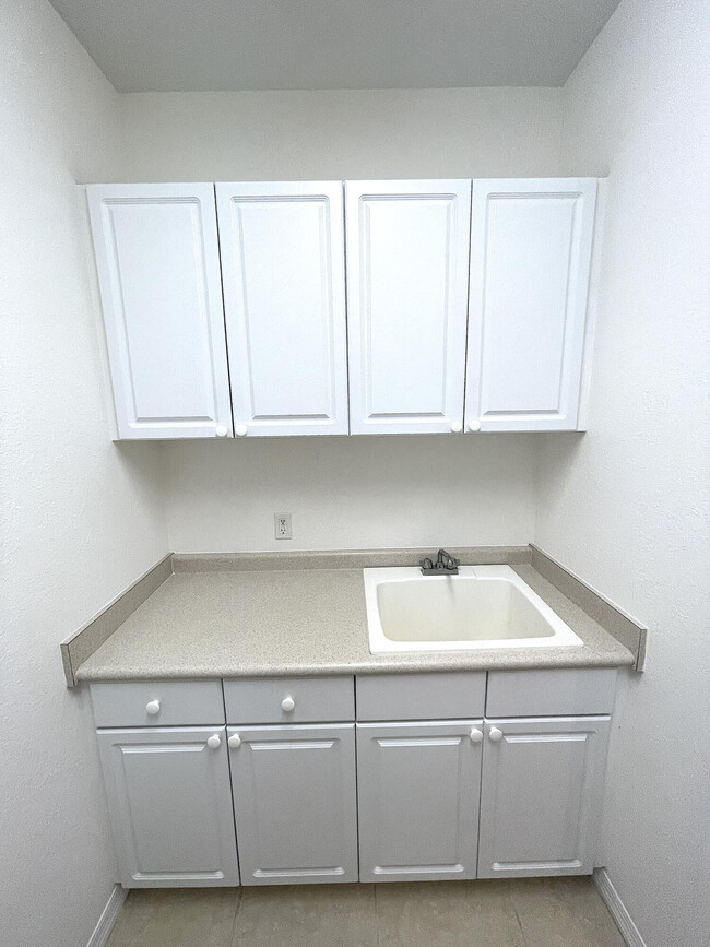 Building Photo - 1791 S Dovetail Dr