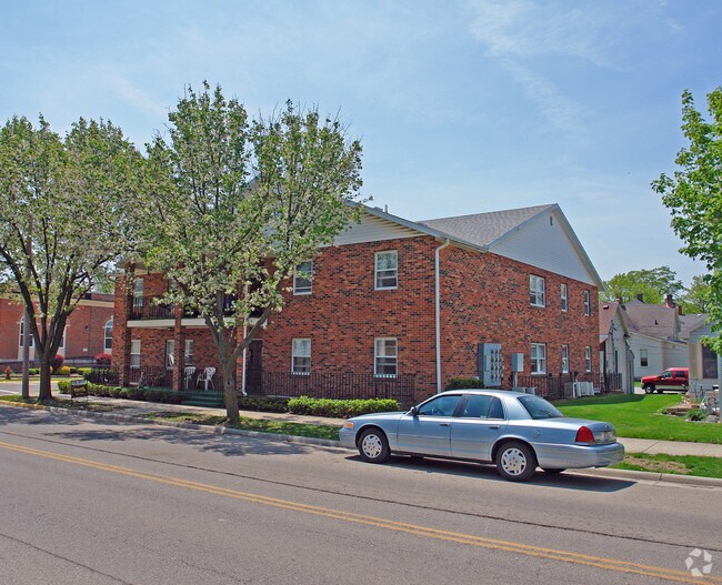 5 N Chillicothe St 5 N Chillicothe St South Charleston OH 45368