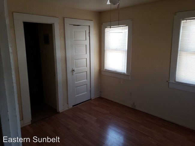 Building Photo - 1 br, 1 bath House - 209 West 4th Street