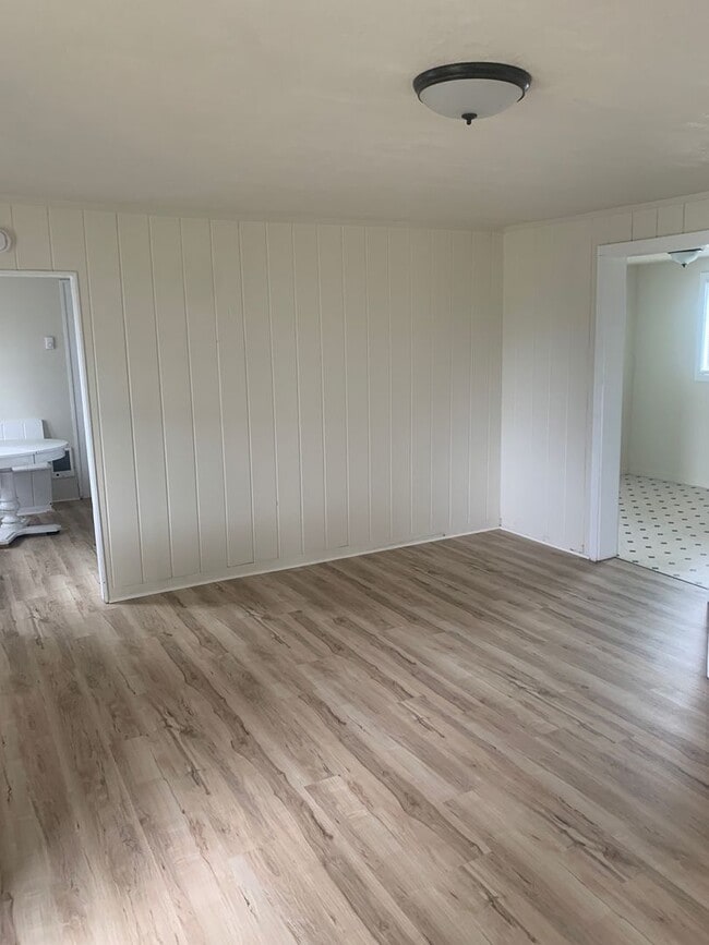 Building Photo - Good connections make all the difference