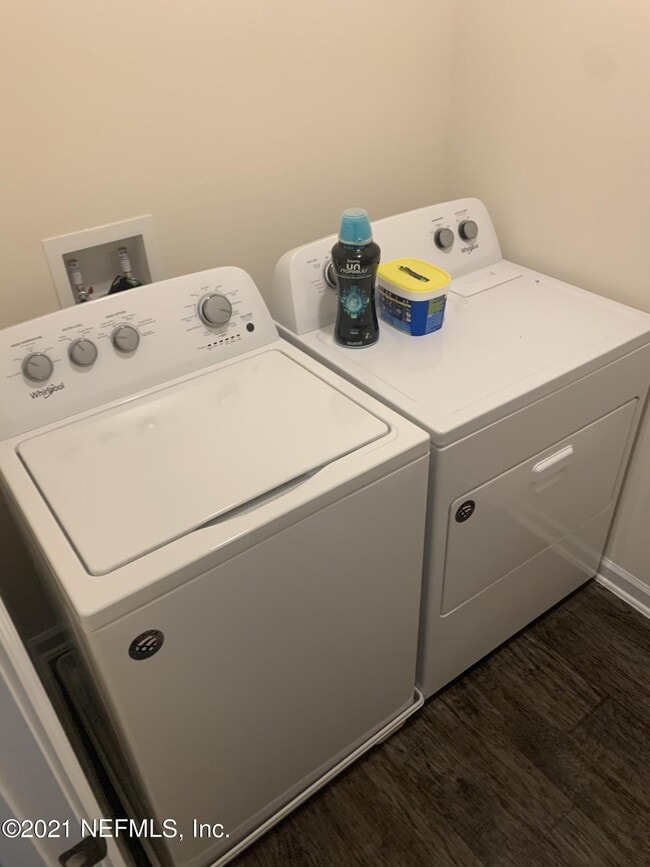 Building Photo - 3676 Alta Lakes Blvd