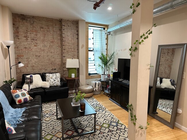 Building Photo - 41 Chenango