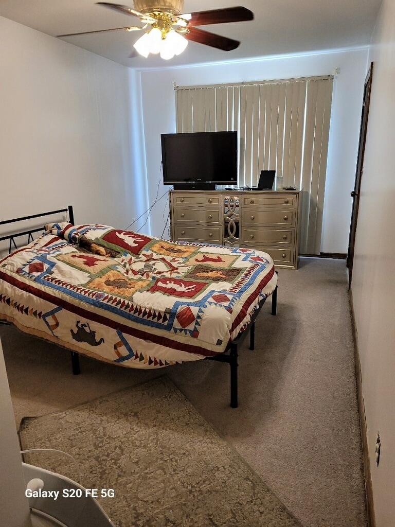 Building Photo - 5734 W Newport Ave