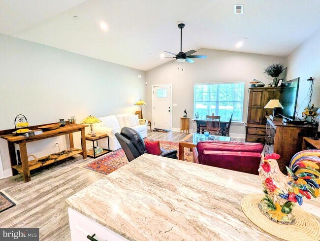 Building Photo - 29345 Greenfield Ave