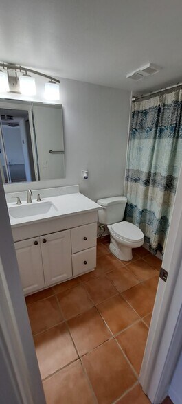 Building Photo - 750 Egret Cir