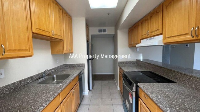 Building Photo - Concord Beautiful 2 bedroom 1 bath condo l...