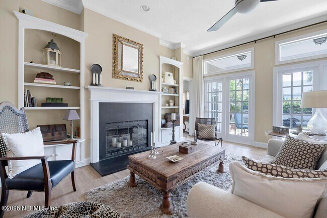 Building Photo - 137 Oak View Cir