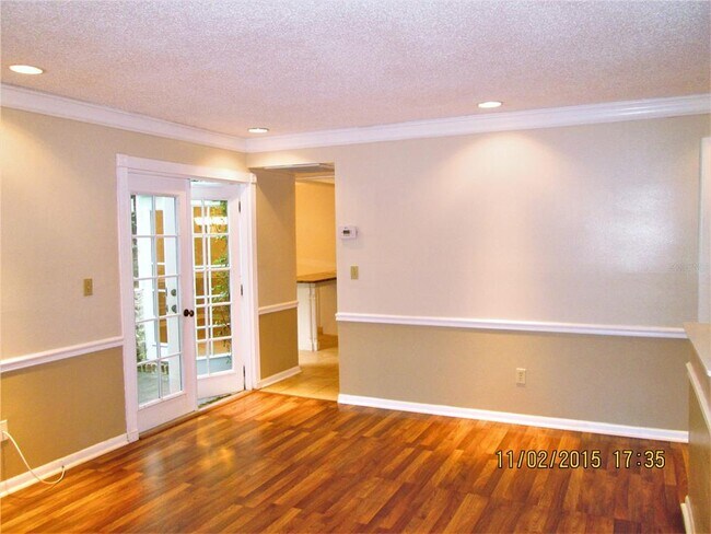 Building Photo - 2833 Orange Tree Cir N