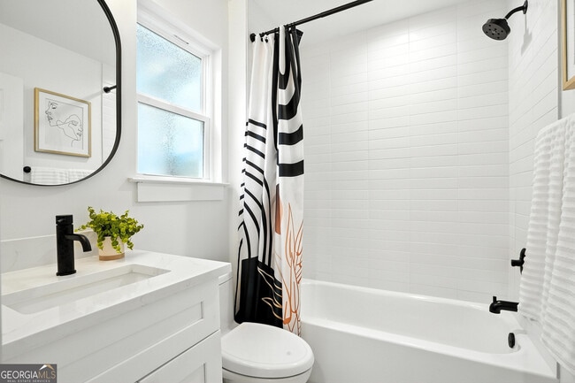 Building Photo - 1597 Glenwood Ave SE