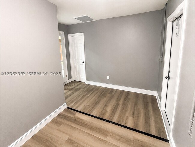 Building Photo - 5716 NW 70th Terrace