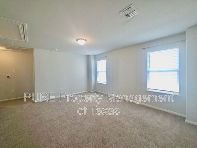 Building Photo - 10400 Alemoor Dr