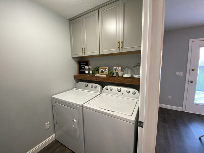 Building Photo - 486 Pheasant Ridge Dr