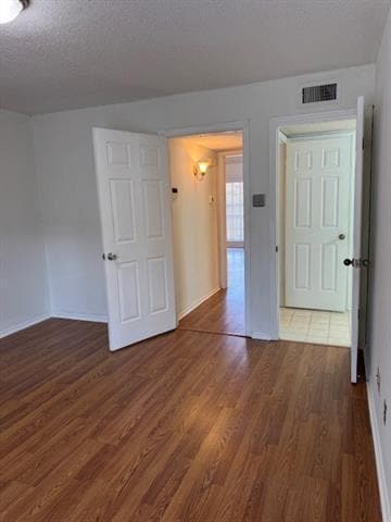 Building Photo - 16301 Ledgemont Ln