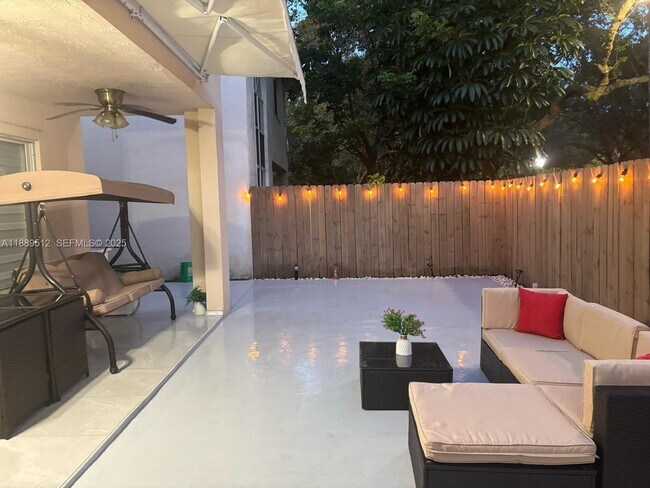 Building Photo - 15022 SW 143rd Terrace