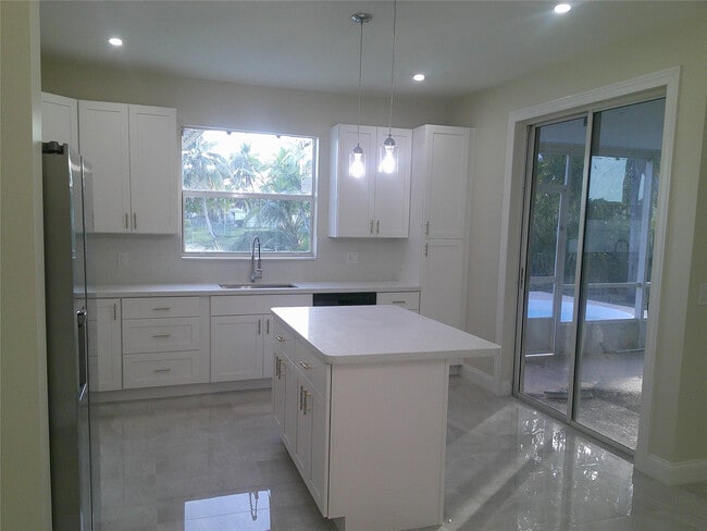 Building Photo - 19250 NW 22nd St