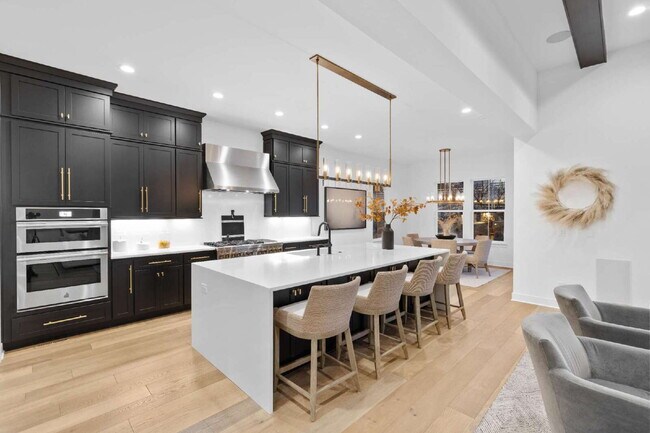 Building Photo - Colorado Luxury Redefined | Custom Ranch with Exceptional Outdoor Living & Designer Finishes