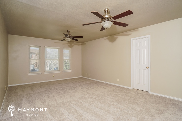 Building Photo - 15635 Legend Springs Dr