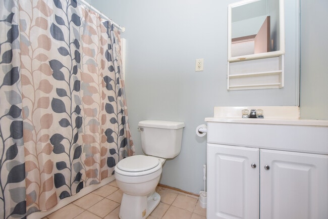 Building Photo - 4526 Rock Springs Rd