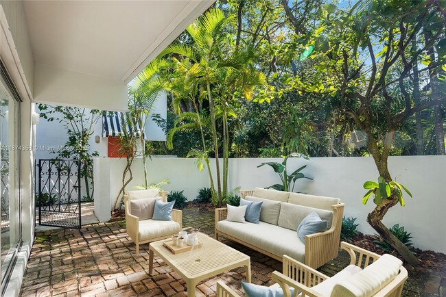 Building Photo - 3517 Loquat Ave