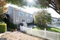 Building Photo - 42586 Ash Tree Dr