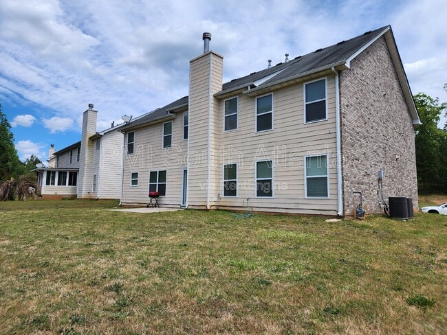 Building Photo - 2551 Wrangler Dr