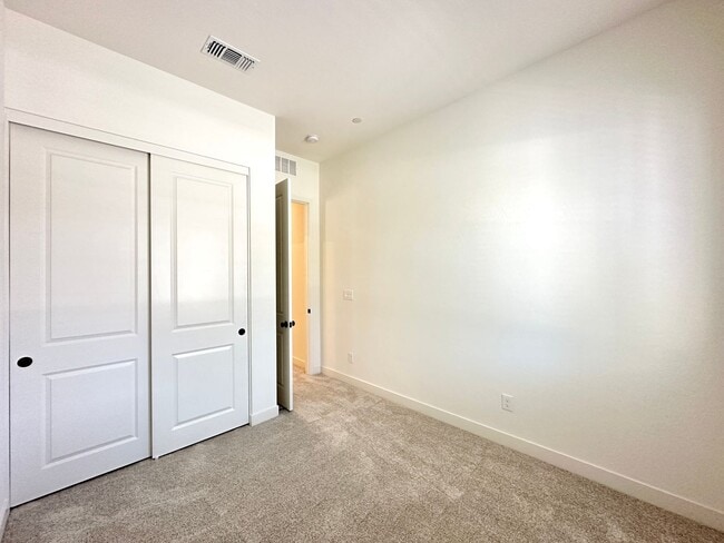 Building Photo - Summerlin Village