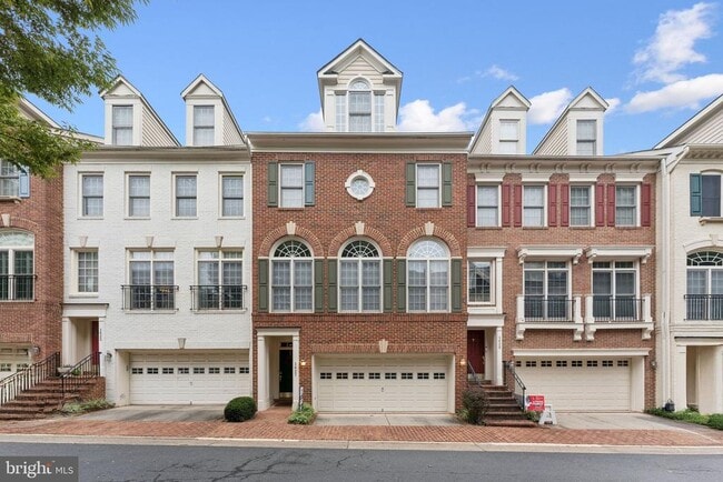 Building Photo - 1627 Colonial Hills Dr
