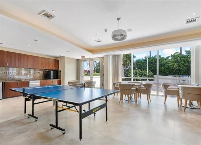 Building Photo - 18101 Collins Ave