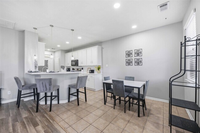 Building Photo - 71 Summer Haze Cir