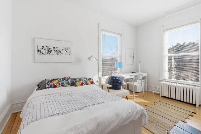 Building Photo - 2001 Orrington Ave