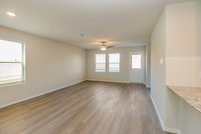 Building Photo - 10920 Heliosphere Wy