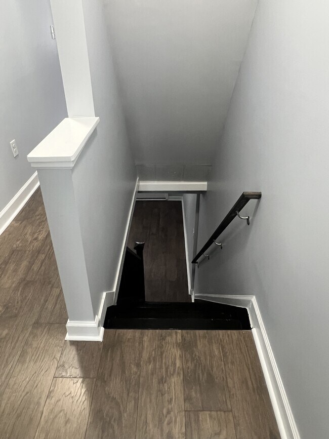 Building Photo - 1212 W Lombard St