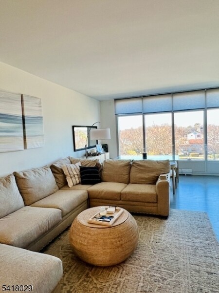 Building Photo - 30 Melrose Terrace