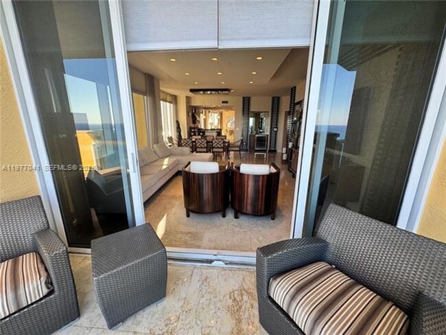 Building Photo - 17875 Collins Ave