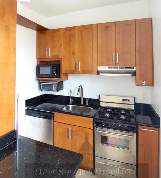 Granite and Stainless - 333 2nd St NE