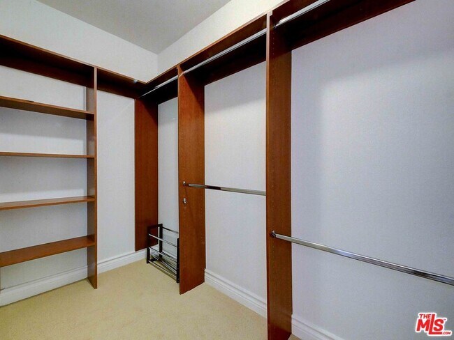 Building Photo - 4128 Whitsett Ave