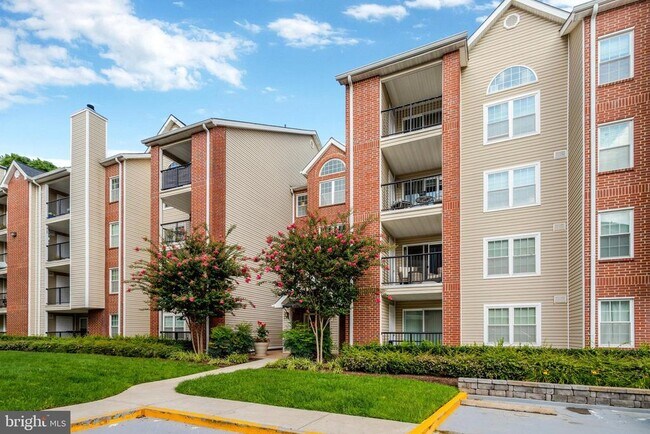 Building Photo - 3307 Wyndham Cir