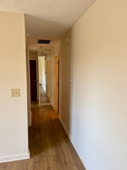 Hallway - 325 Cedar Cliff Rd