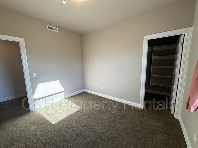 Building Photo - 1405 Harmony Ct