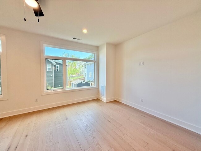 Building Photo - **OFFERING RENT PROMOTION FOR THE FIRST 6 MONTHS** Luxurious New Construction End Unit 4BD, 4BA D...