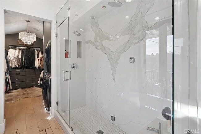 Building Photo - 3642 Alta Mesa Dr