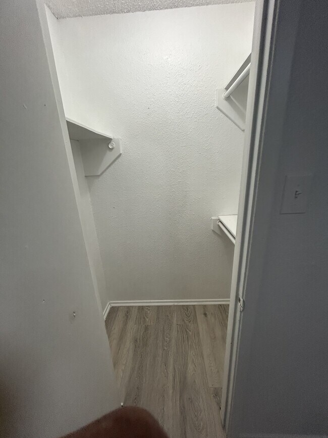 Building Photo - 105 Pine Meadow Dr